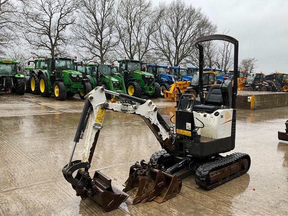Miniexcavator - Bobcat E 10