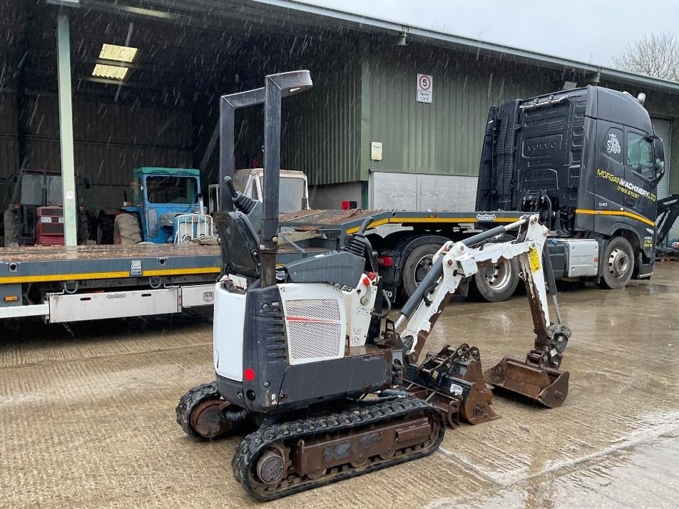 Miniexcavator - Bobcat E 10