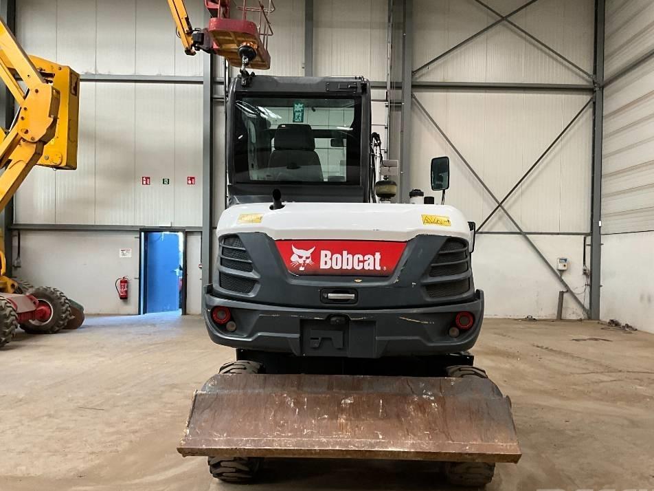 Excavator pe roti - Bobcat E 57 W
