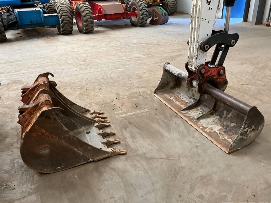 Excavator pe roti - Bobcat E 57 W