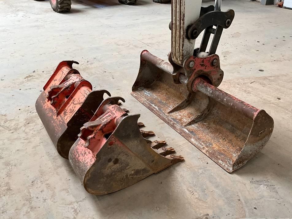 Excavator pe roti - Bobcat E 57 W