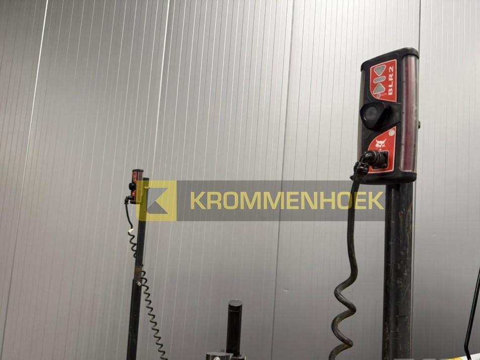 Mini incarcator - Bobcat T 76 Laser Grader 244 cm HD