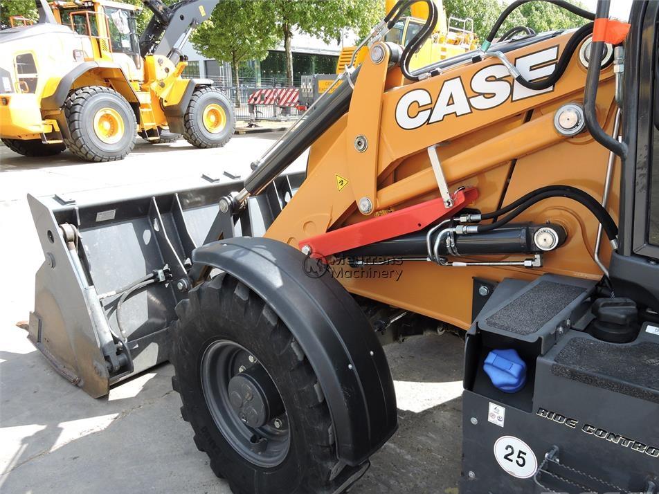 Buldoexcavator - Case 580SV