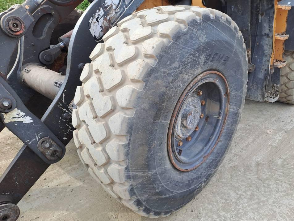 Incarcator frontal - Case 621 F XT