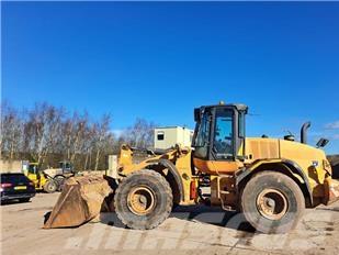 Incarcator frontal - Case 821 F