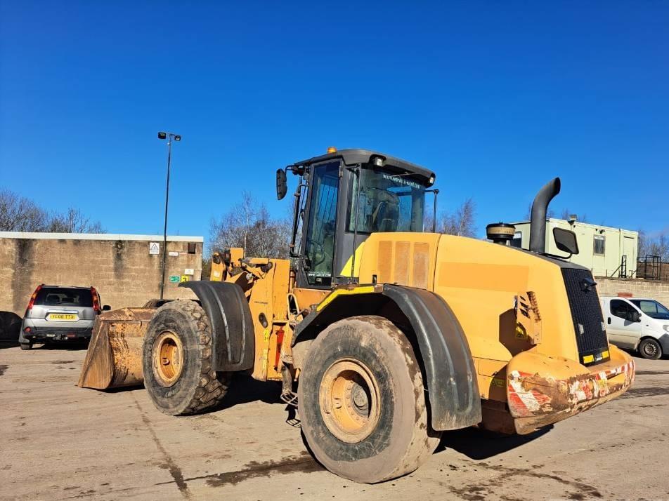 Incarcator frontal - Case 821 F