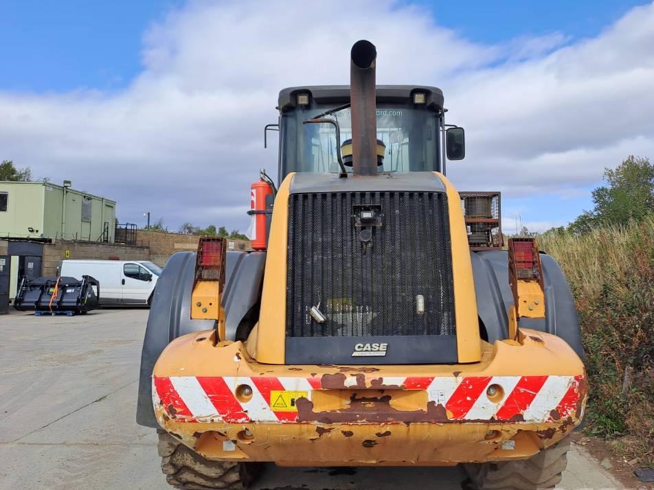 Incarcator frontal - Case 821 FXR