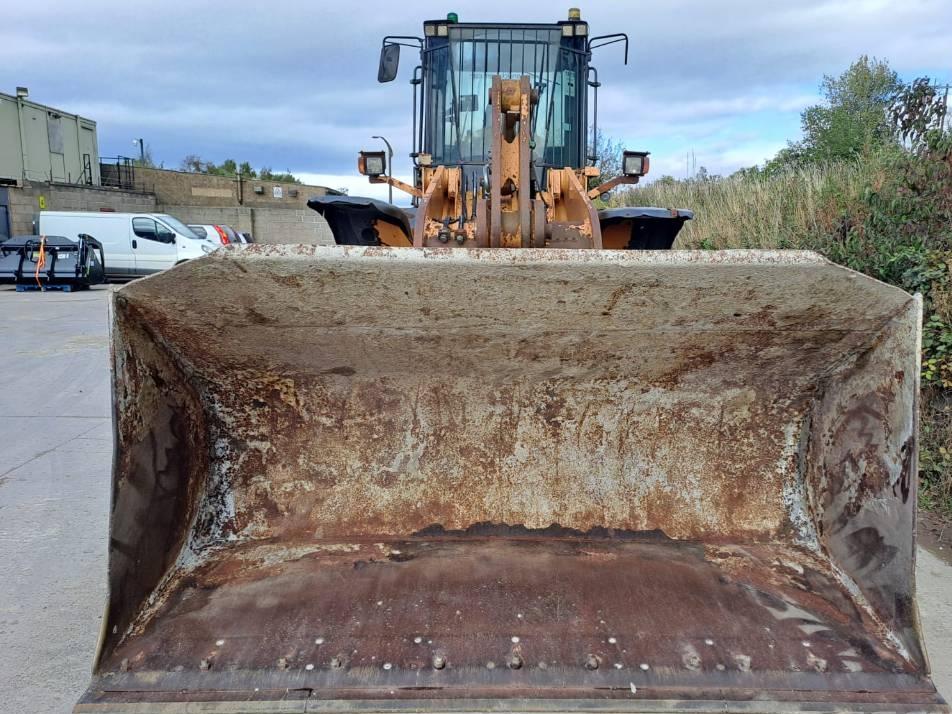 Incarcator frontal - Case 821 FXR