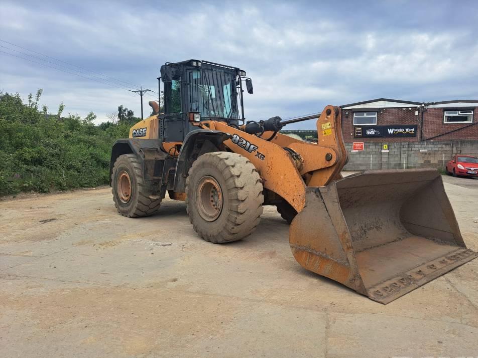 Incarcator frontal - Case 821 FXR