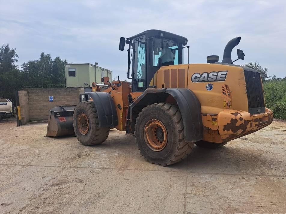 Incarcator frontal - Case 821 FXR