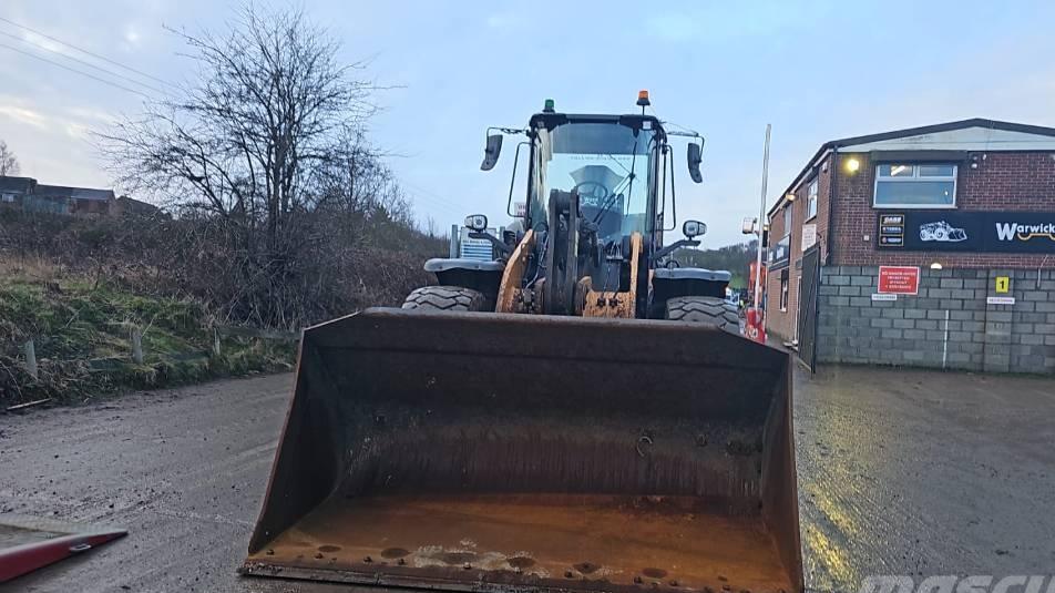 Incarcator frontal - Case 821 GXR