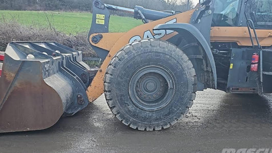 Incarcator frontal - Case 821 GXR