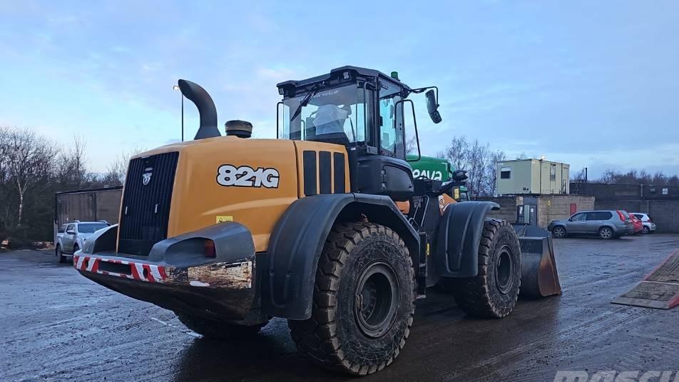 Incarcator frontal - Case 821 GXR