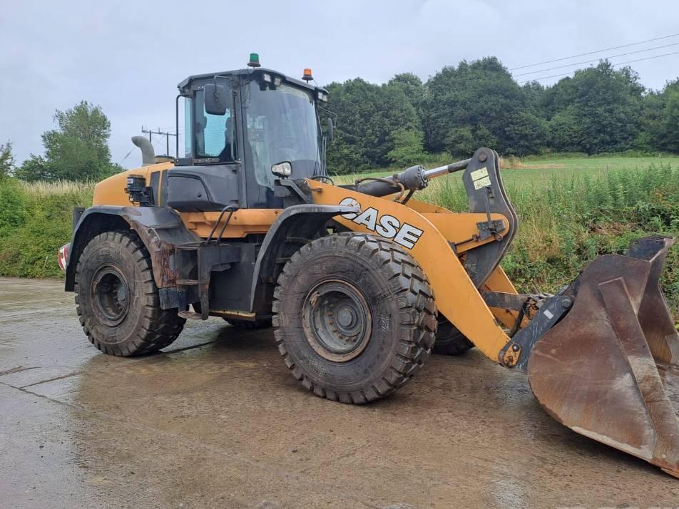 Incarcator frontal - Case 821g