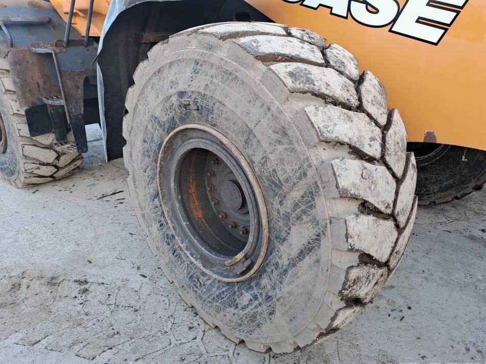 Incarcator frontal - Case 821GXR