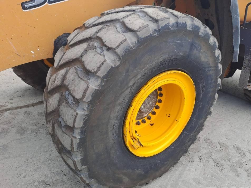 Incarcator frontal - Case 921FXR