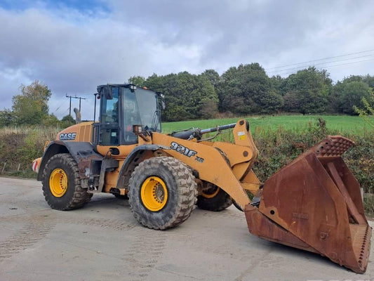 Incarcator frontal - Case 921FXR