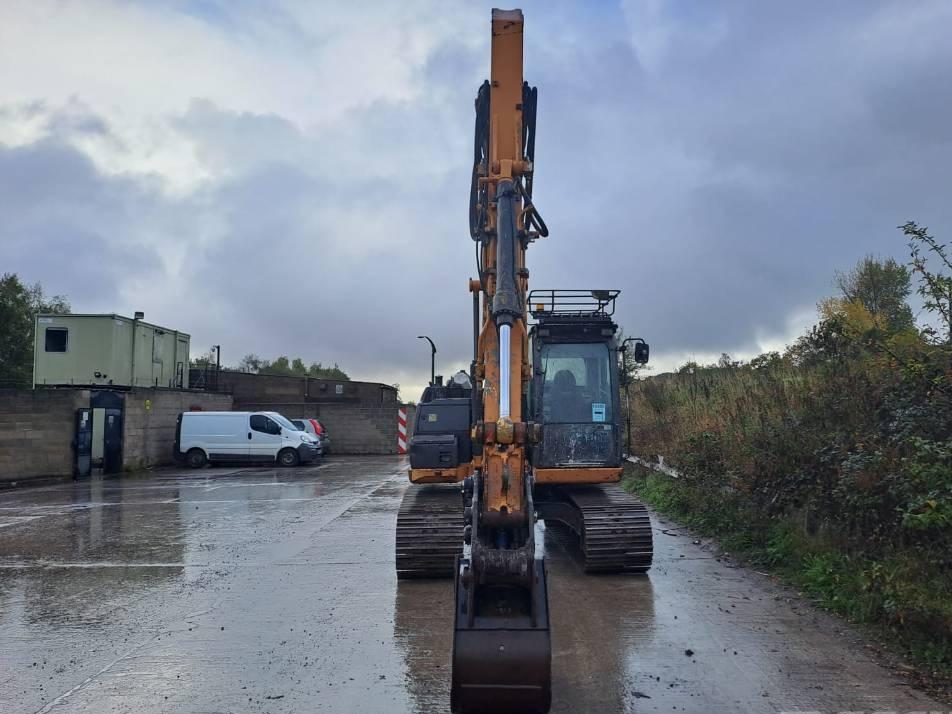 Excavator pe senile - Case CX 130 D