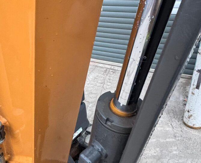 Miniexcavator - Case CX22D Engcon