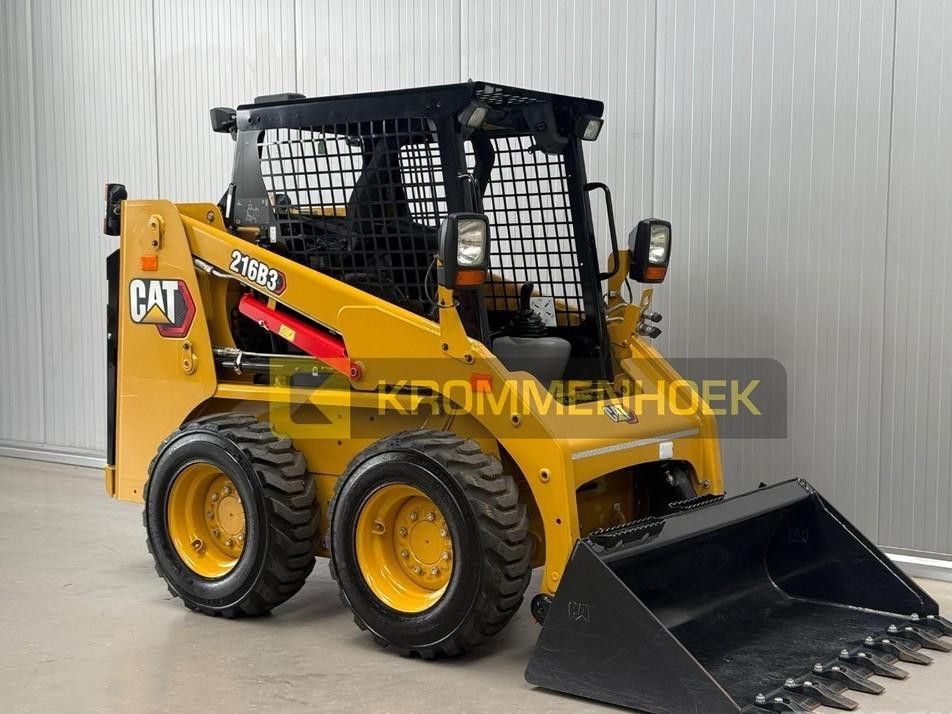 Mini incarcator - CAT 216 B3