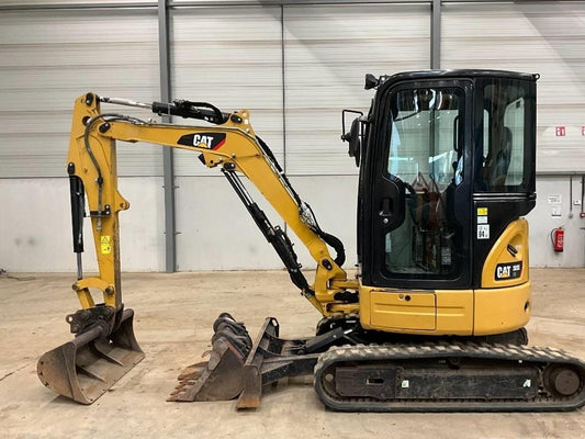 Miniexcavator - CAT 303 E CR