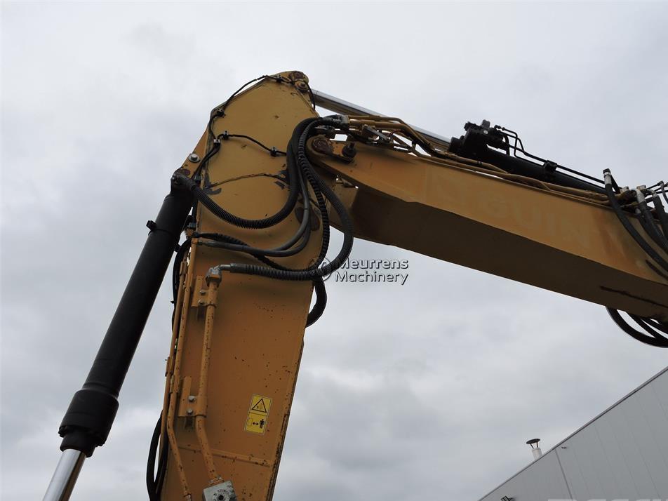 Excavator pe senile - CAT 323EL