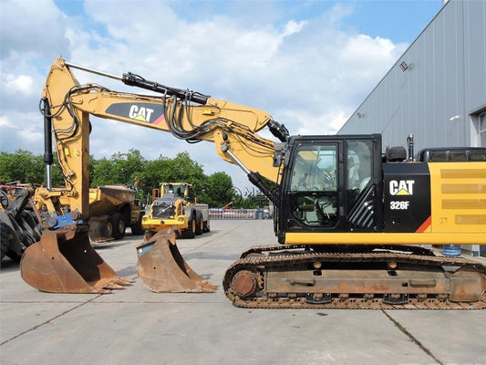 Excavator pe senile - CAT 326F