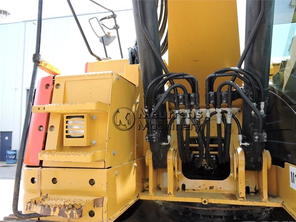 Excavator pe senile - CAT 328 D