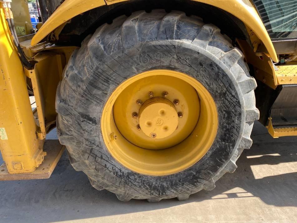 Buldoexcavator - CAT 422 F TURBO