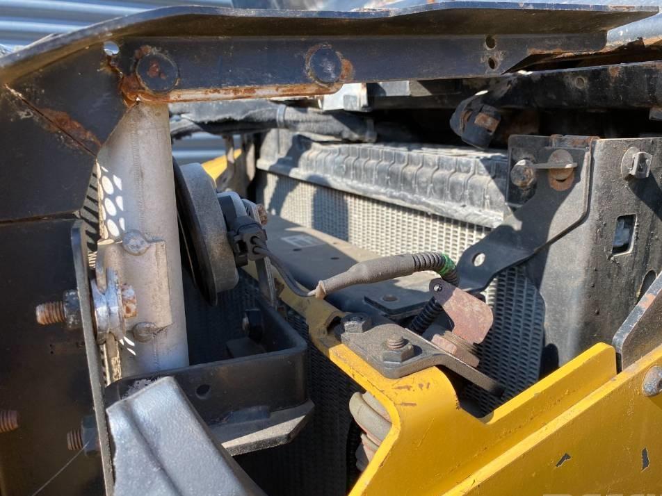 Buldoexcavator - CAT 422 F TURBO