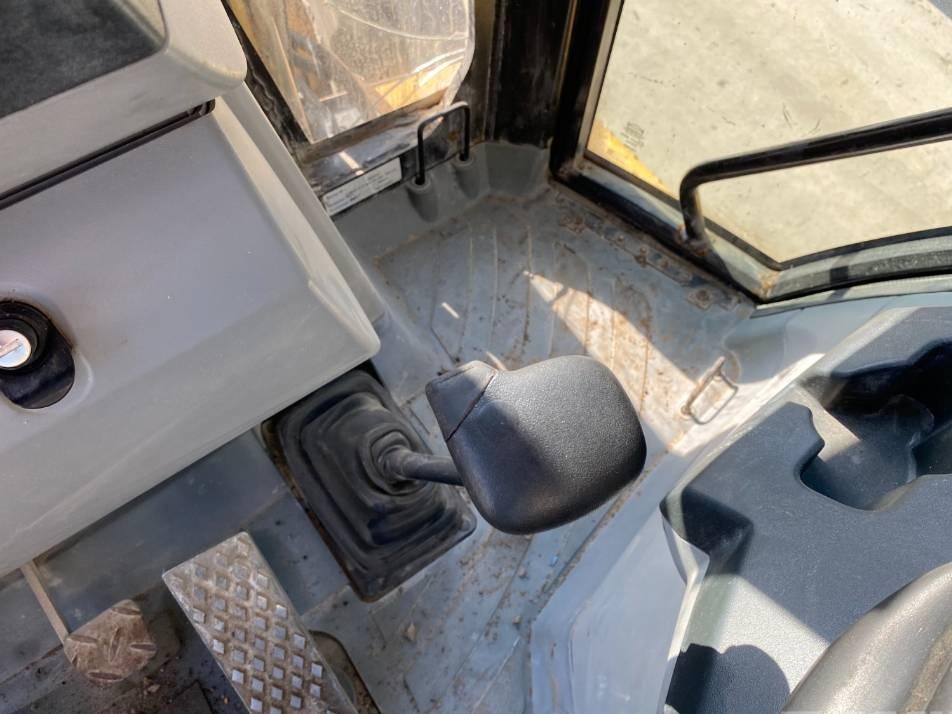 Buldoexcavator - CAT 422 F TURBO