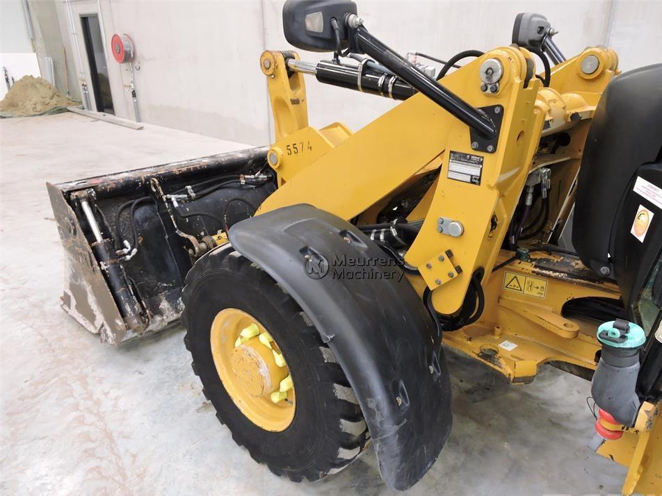 Incarcator frontal - CAT 906M + FORK