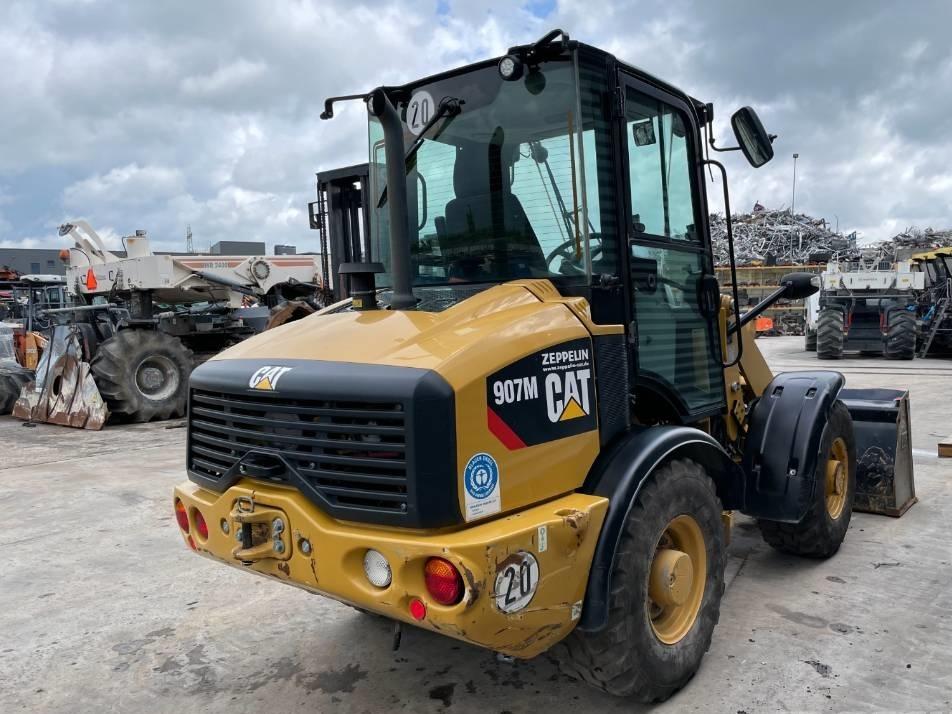 Incarcator frontal - CAT 907M