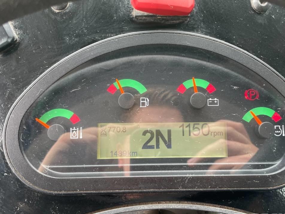 Incarcator frontal - CAT 907M