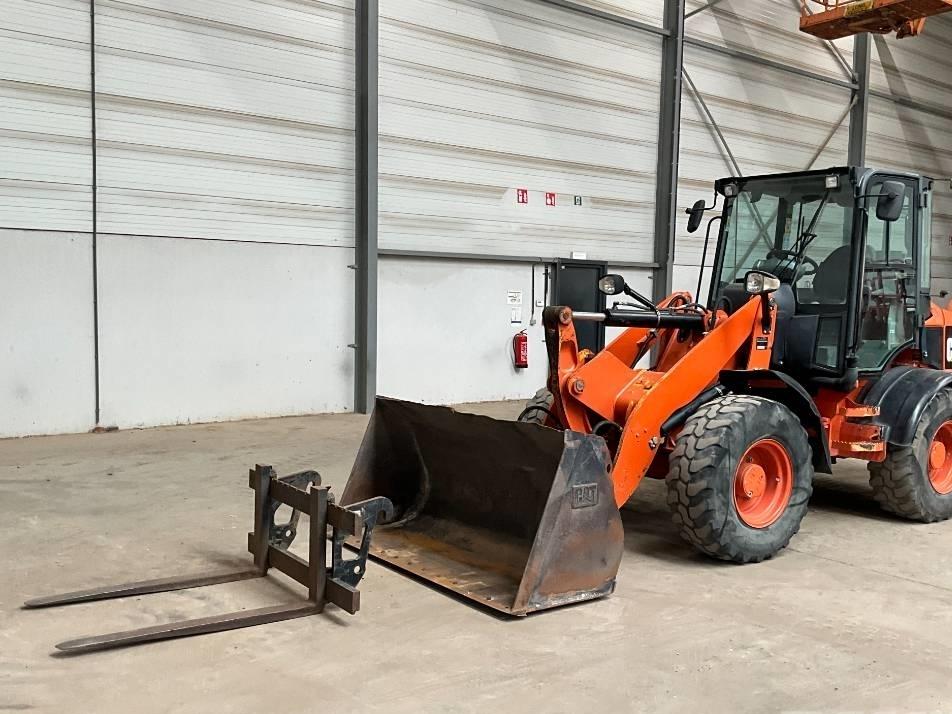 Incarcator frontal - CAT 908 H