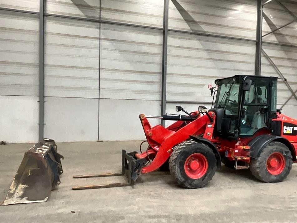 Incarcator frontal - CAT 908 M
