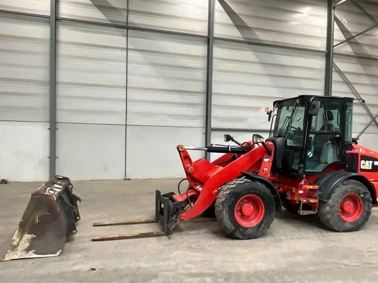 Incarcator frontal - CAT 908 M