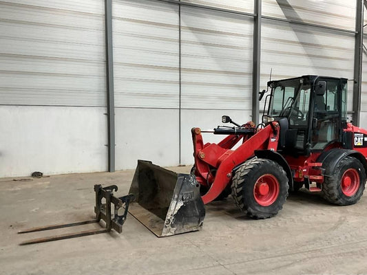 Incarcator frontal - CAT 908 M