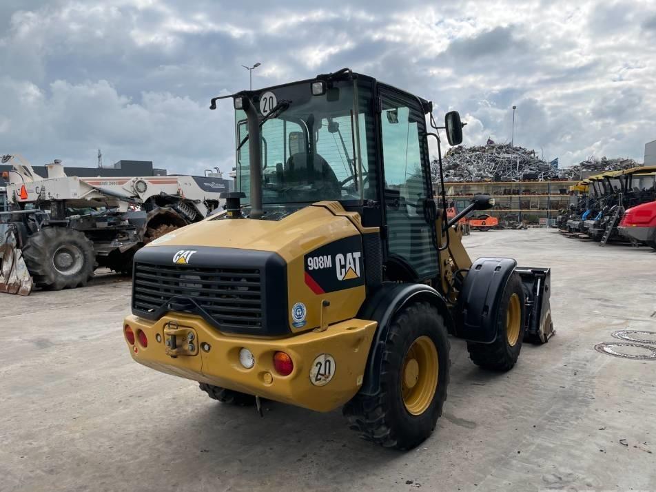 Incarcator frontal - CAT 908 M