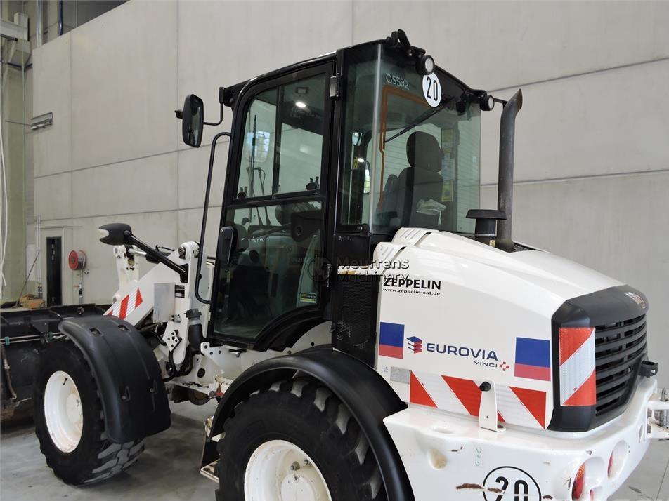 Incarcator frontal - CAT 908M + FORK