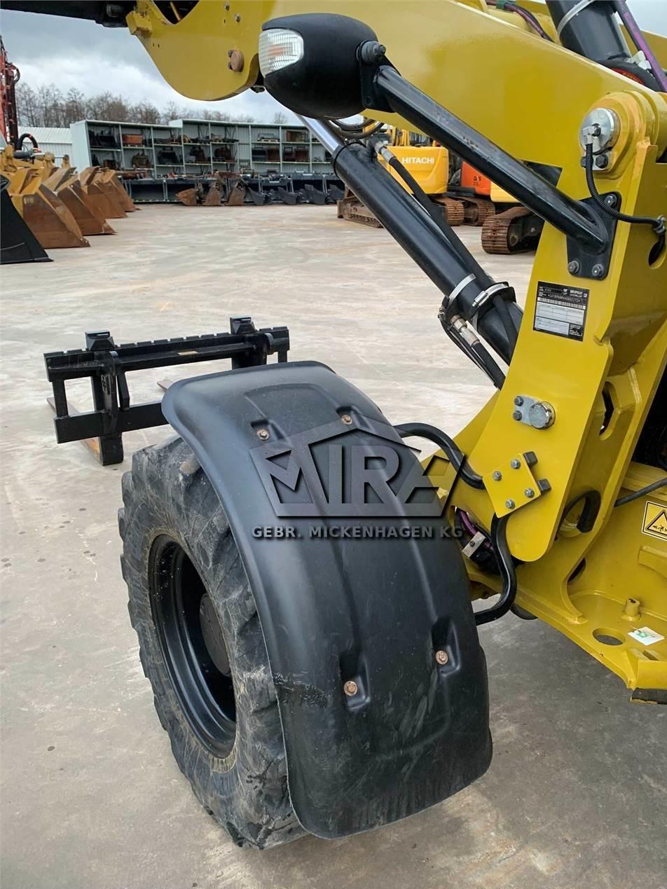 Incarcator frontal - CAT 908M