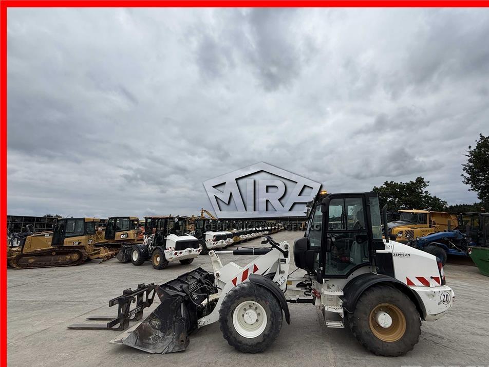 Incarcator frontal - CAT 908M