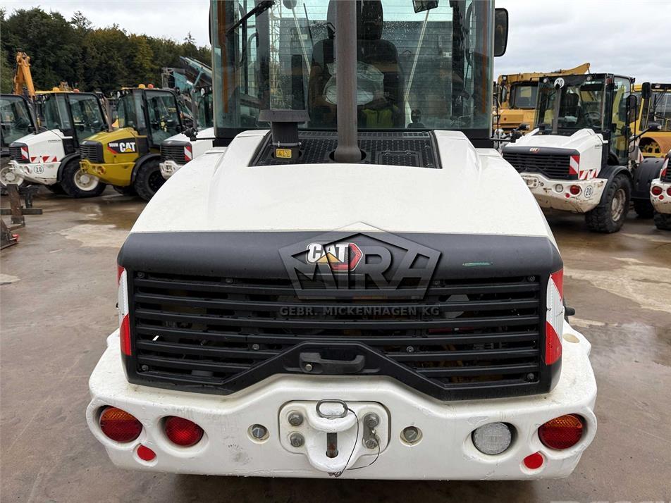 Incarcator frontal - CAT 908M