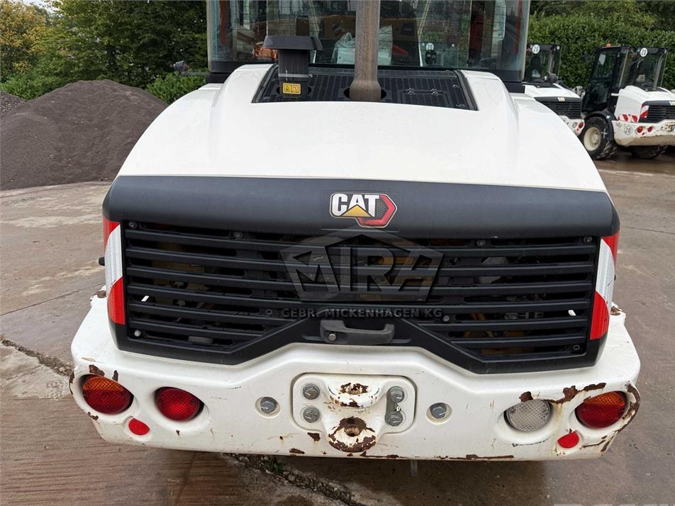 Incarcator frontal - CAT 908M