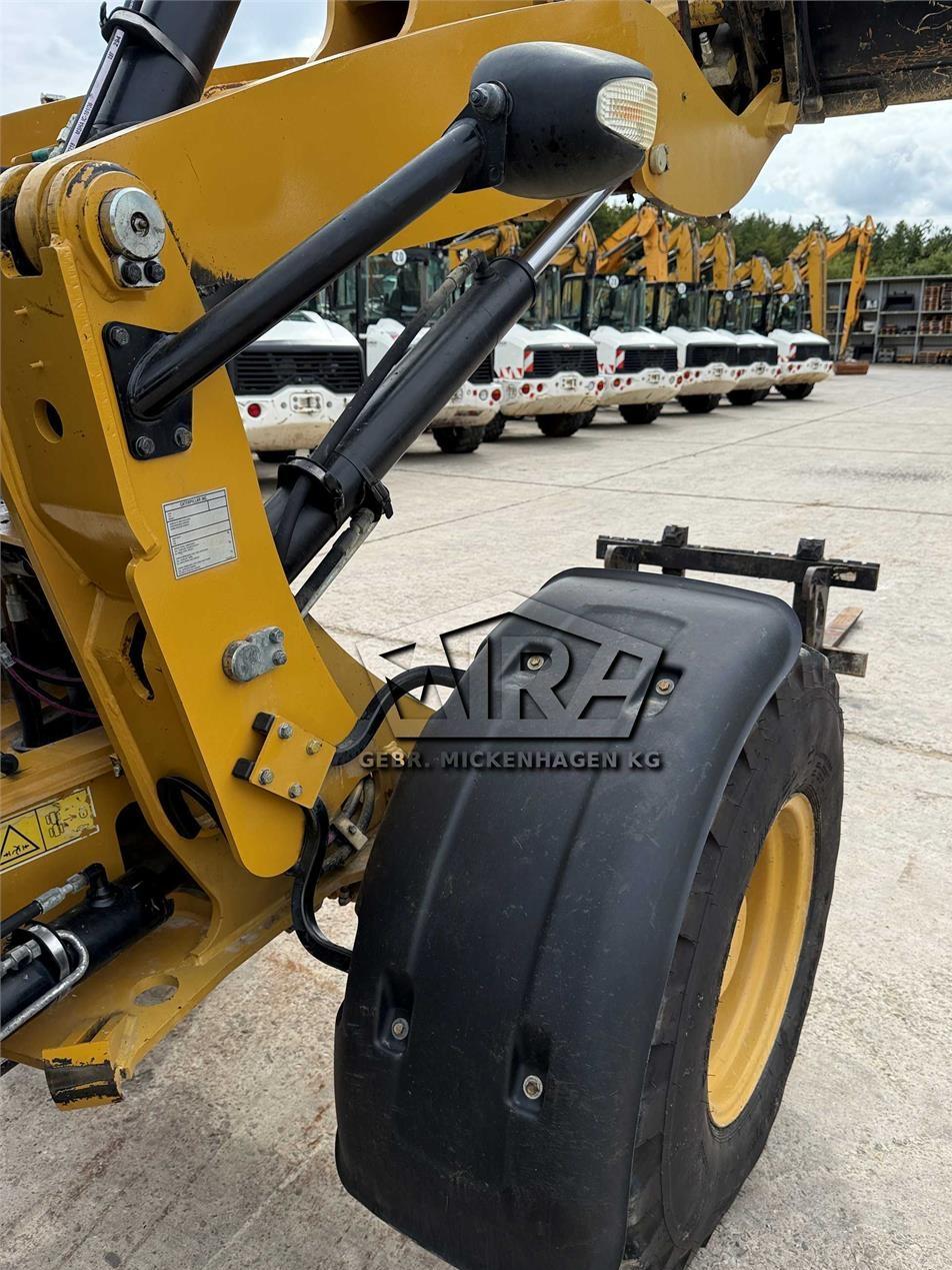 Incarcator frontal - CAT 908M