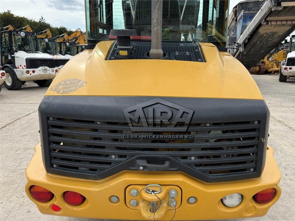 Incarcator frontal - CAT 908M