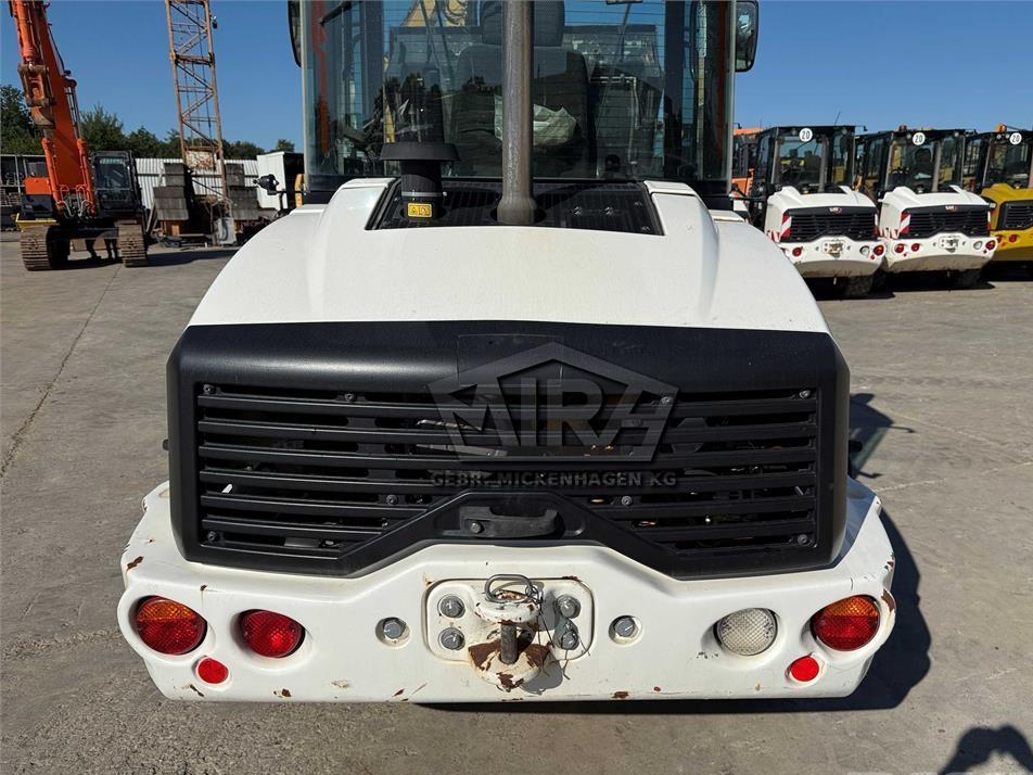 Incarcator frontal - CAT 908M