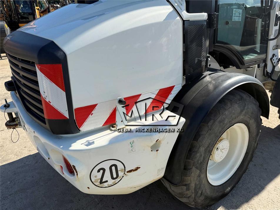 Incarcator frontal - CAT 908M