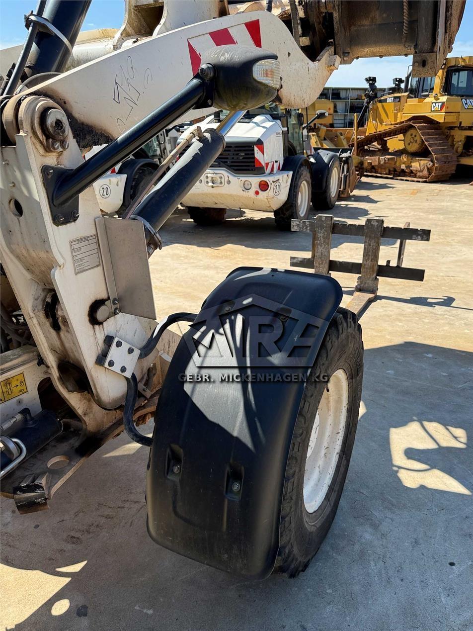 Incarcator frontal - CAT 908M