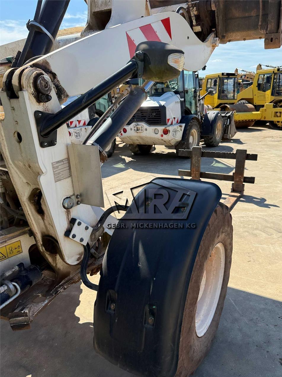 Incarcator frontal - CAT 908M